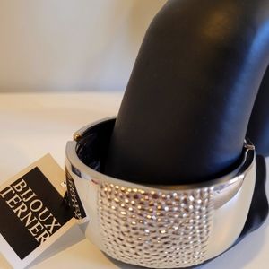 Bijoux Terner Costume Silver Cuff Bracelet / Spring Closure